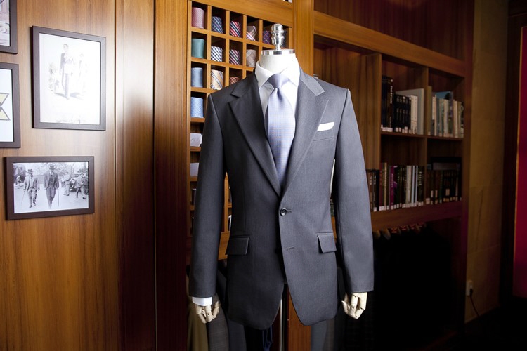 Custom suit sample 5 — Men's custom suit
