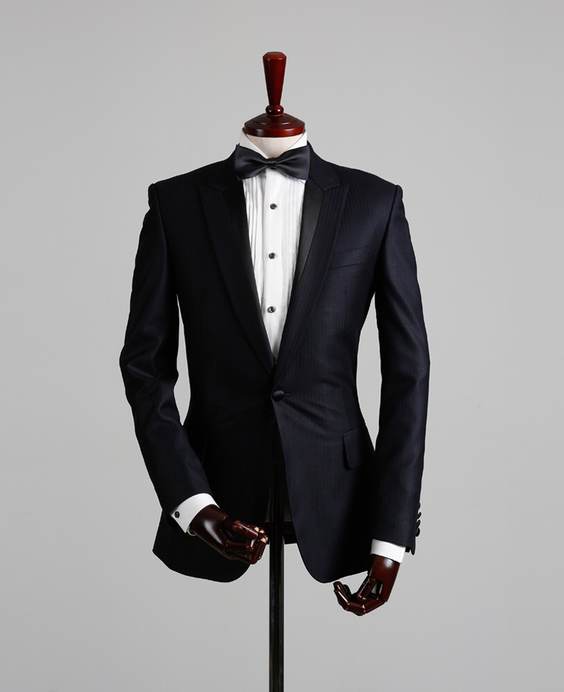Tuxedo sample 9 — Tuxedo style